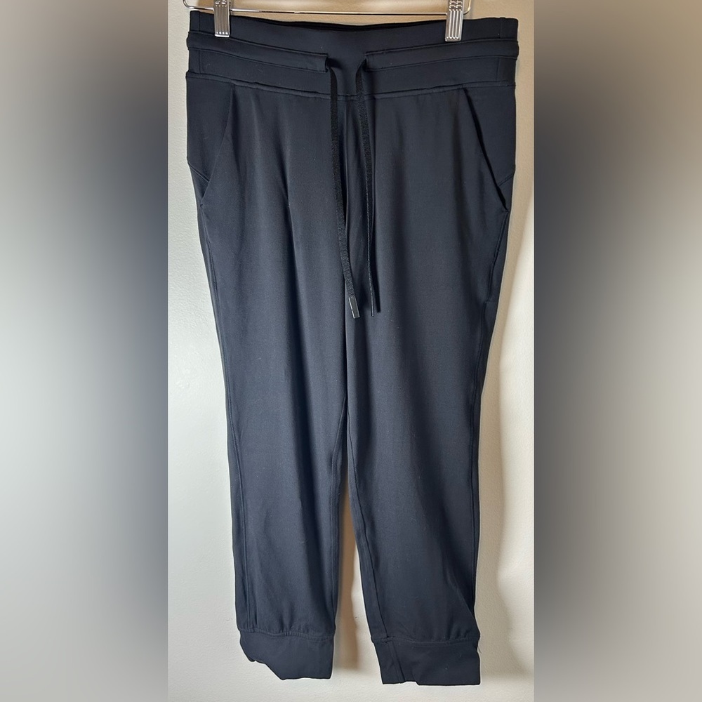 Lululemon Track Pants Flowy Loose Fit Black Size 6 Gym Yoga Drawstring EUC